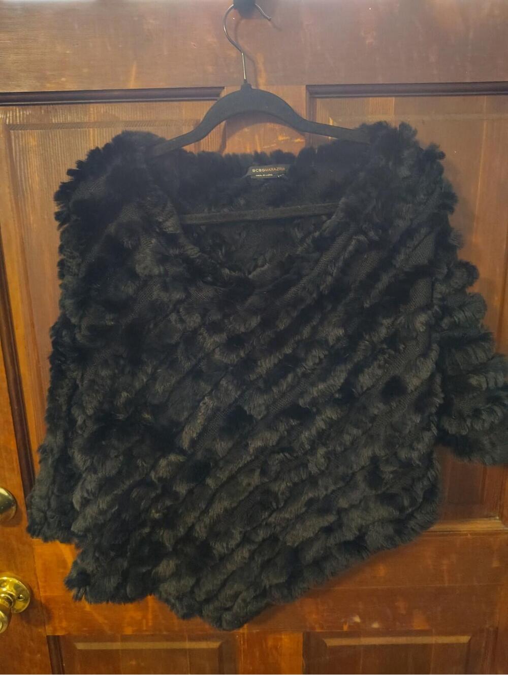 Bcbg Generation 100% Rabbit Fur Black Shawl